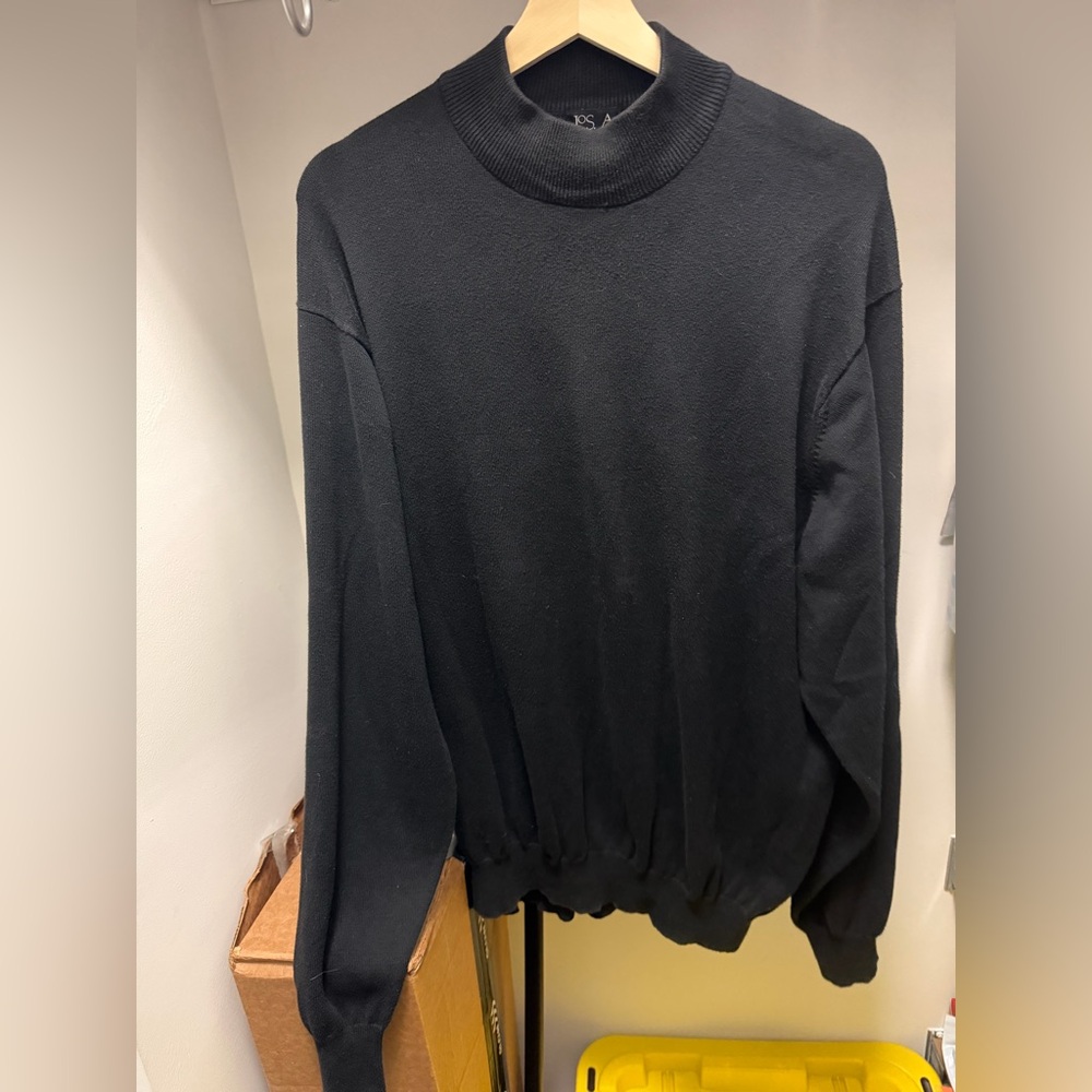Vintage Jos. A. Bank Men's Classic Black Crewneck Sweater